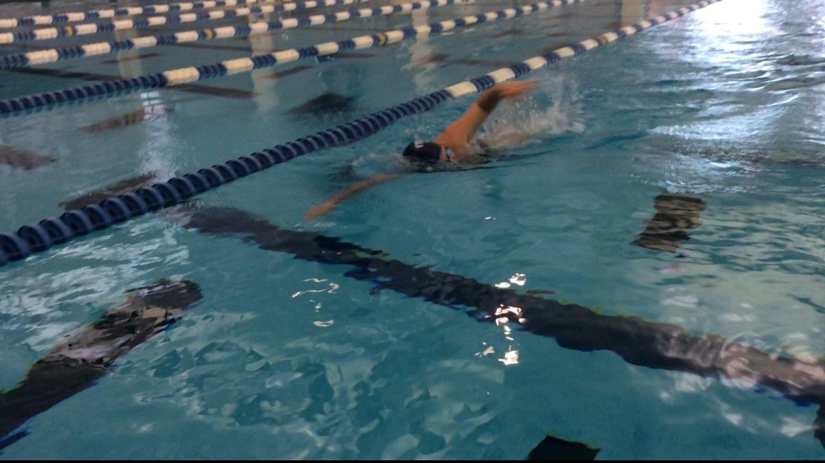 Graduate Student Miranda Wingfield trains Oct. 25th at the Ithaca College Athletics and Events Center. (Photo by Danielle Allentuck)
